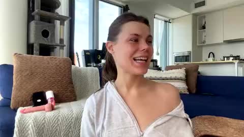 Nordic Belle online show from April 21, 2:46 pm