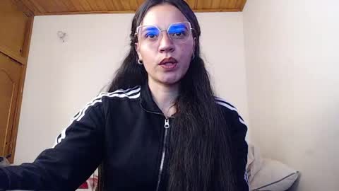 noreen_ online show from June 4, 5:28 pm