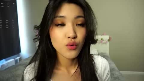 Snapshot of noreenbeckey chatting on September 12, 8:01 am Nore online show from September 12, 8:01 am