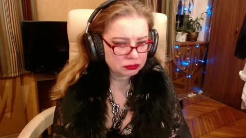 miss Tress online show from April 2, 8:06 pm