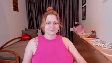 NORA online show from June 4, 11:20 pm