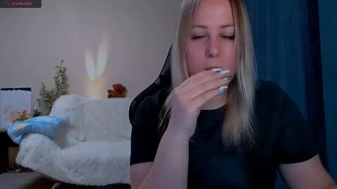 hi glad to chat online show from December 4, 11:23 am