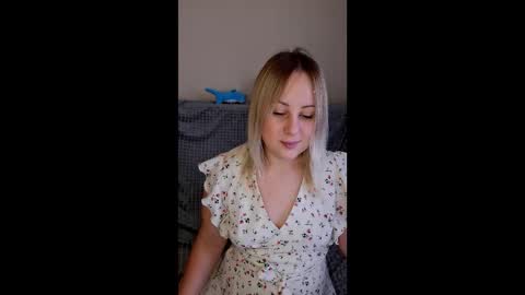 Snapshot of not_nakedcat chatting on October 8, 7:02 am hi glad to chat online show from October 8, 7:02 am