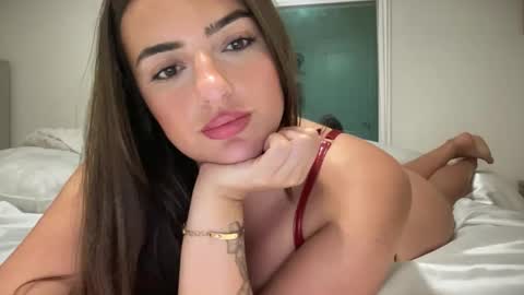 nellyxoxo online show from May 13, 2:17 am