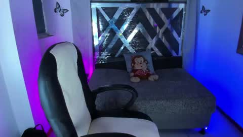 nova online show from June 19, 9:51 pm