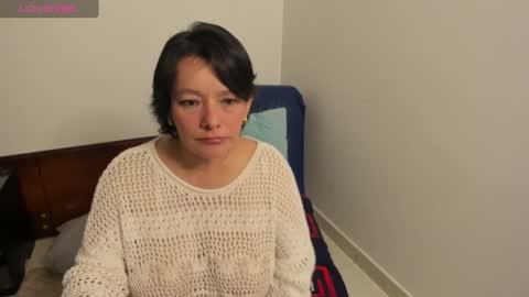 Snapshot of nuit_rose chatting on March 7, 1:53 am nuit_rose online show from March 7, 1:53 am