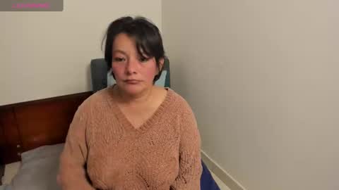 Snapshot of nuit_rose chatting on February 7, 11:13 pm nuit_rose online show from February 7, 11:13 pm