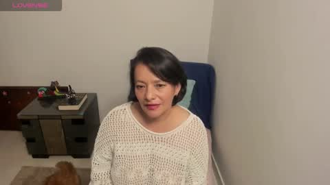 Snapshot of nuit_rose chatting on October 8, 3:22 am nuit_rose online show from October 8, 3:22 am