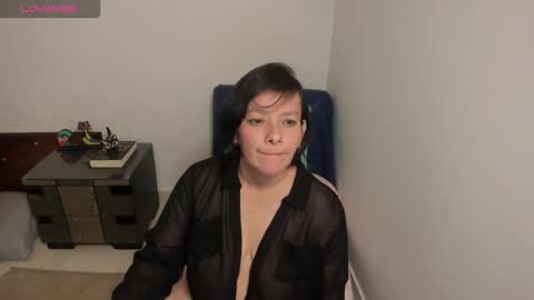 Snapshot of nuit_rose chatting on September 23, 3:26 am nuit_rose online show from September 23, 3:26 am