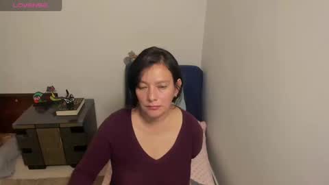 Snapshot of nuit_rose chatting on September 19, 2:43 am nuit_rose online show from September 19, 2:43 am