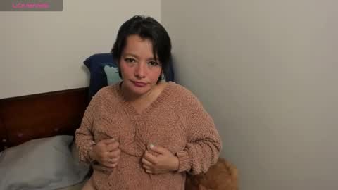 Snapshot of nuit_rose chatting on March 11, 2:10 am nuit_rose online show from March 11, 2:10 am