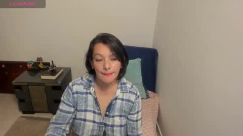 Snapshot of nuit_rose chatting on October 11, 3:44 am nuit_rose online show from October 11, 3:44 am