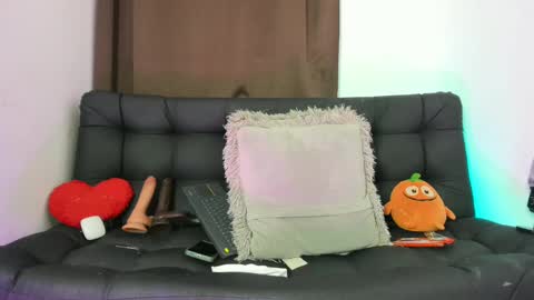Snapshot of nyalgasai1 chatting on February 12, 4:33 am Nia online show from February 12, 4:33 am