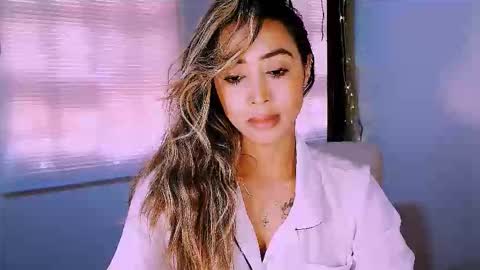 Nycole online show from November 7, 3:17 pm