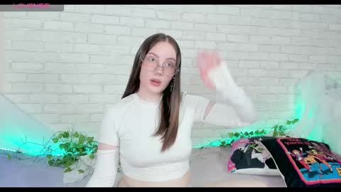 Kat online show from March 14, 6:20 pm