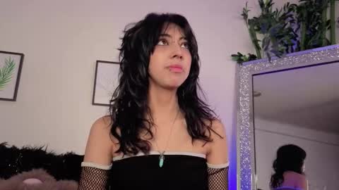 Snapshot of nyx_nayla chatting on September 29, 2:27 am online show from September 29, 2:27 am