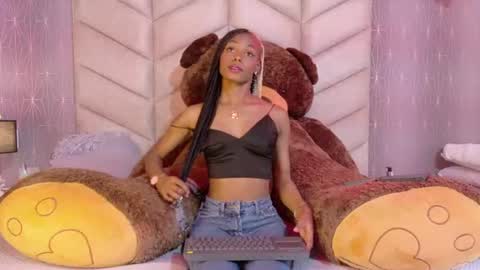 nyxvelvet1 online show from July 4, 12:34 pm