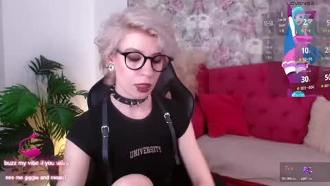 Snapshot of obedientt_ chatting on February 27, 5:13 am Moonlight online show from February 27, 5:13 am