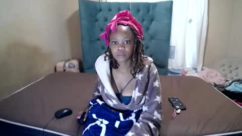 obsessedmimi online show from June 7, 5:03 am