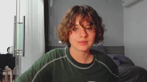 Snapshot of octopussy69x chatting on March 1, 3:05 pm Evie online show from March 1, 3:05 pm
