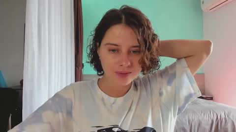 Snapshot of octopussy69x chatting on January 5, 6:56 am Evie online show from January 5, 6:56 am
