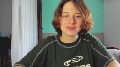 Snapshot of octopussy69x chatting on January 1, 7:41 am Evie online show from January 1, 7:41 am