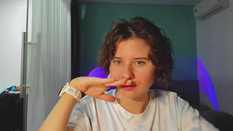 Snapshot of octopussy69x chatting on February 7, 2:37 pm Evie online show from February 7, 2:37 pm