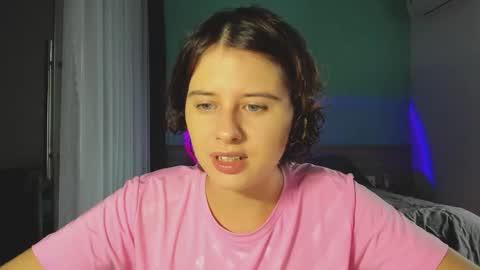 Snapshot of octopussy69x chatting on December 20, 6:40 am Evie online show from December 20, 6:40 am