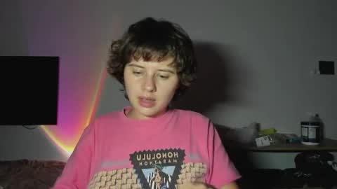 Evie online show from May 2, 3:37 pm