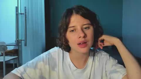 Snapshot of octopussy69x chatting on December 10, 1:55 pm Evie online show from December 10, 1:55 pm