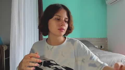 Snapshot of octopussy69x chatting on January 4, 7:34 am Evie online show from January 4, 7:34 am