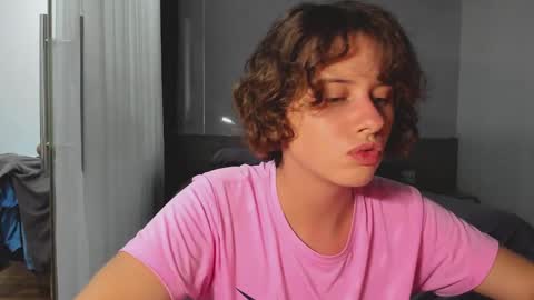 Snapshot of octopussy69x chatting on February 21, 12:17 pm Evie online show from February 21, 12:17 pm