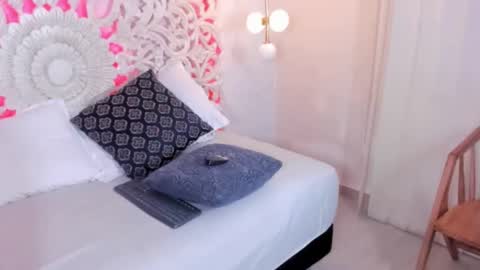 Ana  online show from October 21, 11:47 am