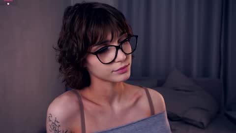 Thea online show from November 13, 7:57 pm