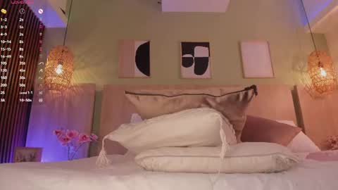 Holly online show from June 27, 11:44 am