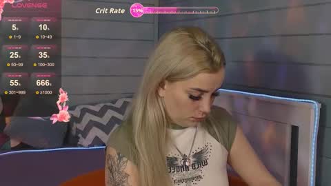 Snapshot of oh_my_julia chatting on October 6, 3:18 pm oh_my_julia online show from October 6, 3:18 pm