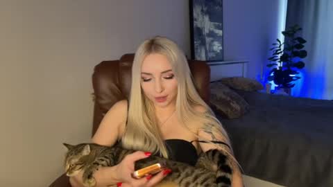 Emma online show from May 16, 5:32 am