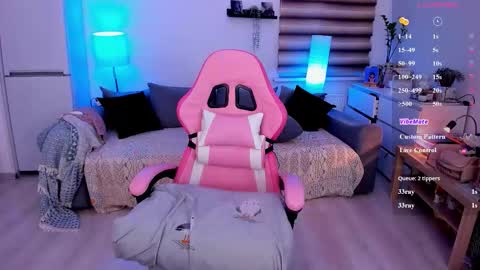 Light  online show from March 7, 9:11 pm