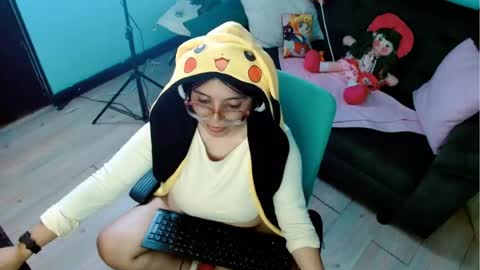 ohmysqueak online show from May 21, 2:48 pm