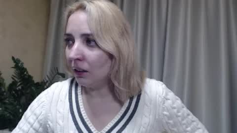 Mari online show from October 28, 4:02 pm