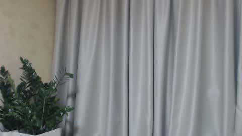 Mari online show from October 24, 4:36 pm