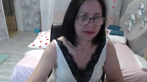 OlgaHottie online show from May 7, 11:41 pm
