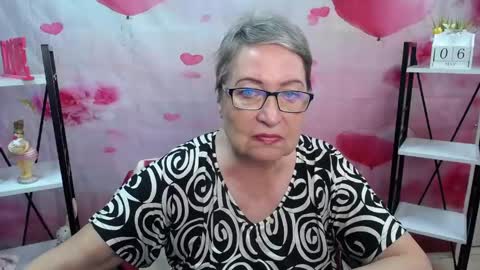 OlgaLuck online show from May 6, 5:44 am