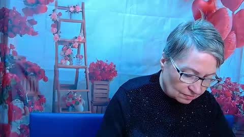 OlgaLuck online show from February 9, 7:10 am