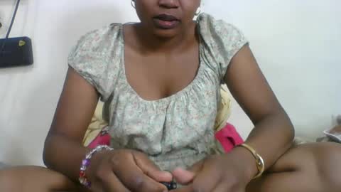 olgamariah203875 online show from June 13, 12:35 pm