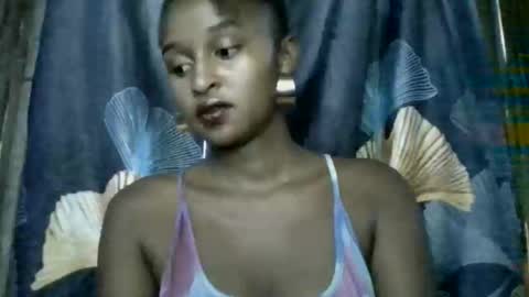 olinah610 online show from April 27, 11:07 am
