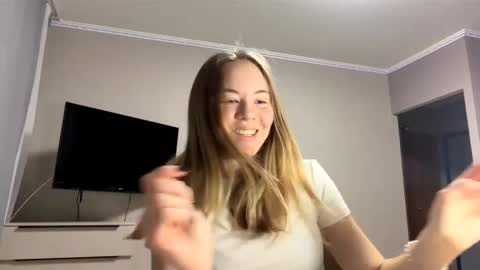 Amelia online show from December 3, 10:06 am