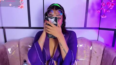 olive  online show from November 25, 4:36 am