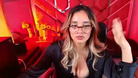  OLIVIA  online show from November 10, 5:02 am