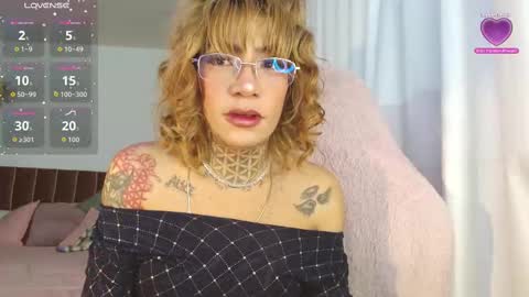 Snapshot of olivia_goddess chatting on October 20, 10:40 am Olivia online show from October 20, 10:40 am